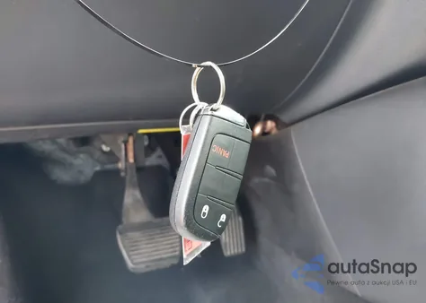 2019 Jeep Compass Latitude Fwd z USA, uszkodzony, nr VIN 3C4NJCBB2KT652076